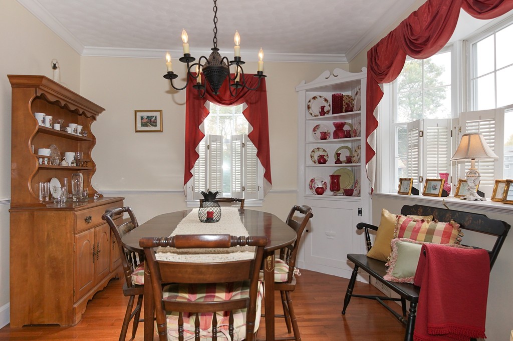 62 Chesterfield Road Northborough, MA 01532 - Photo 5 of 30 Gallery Image 5