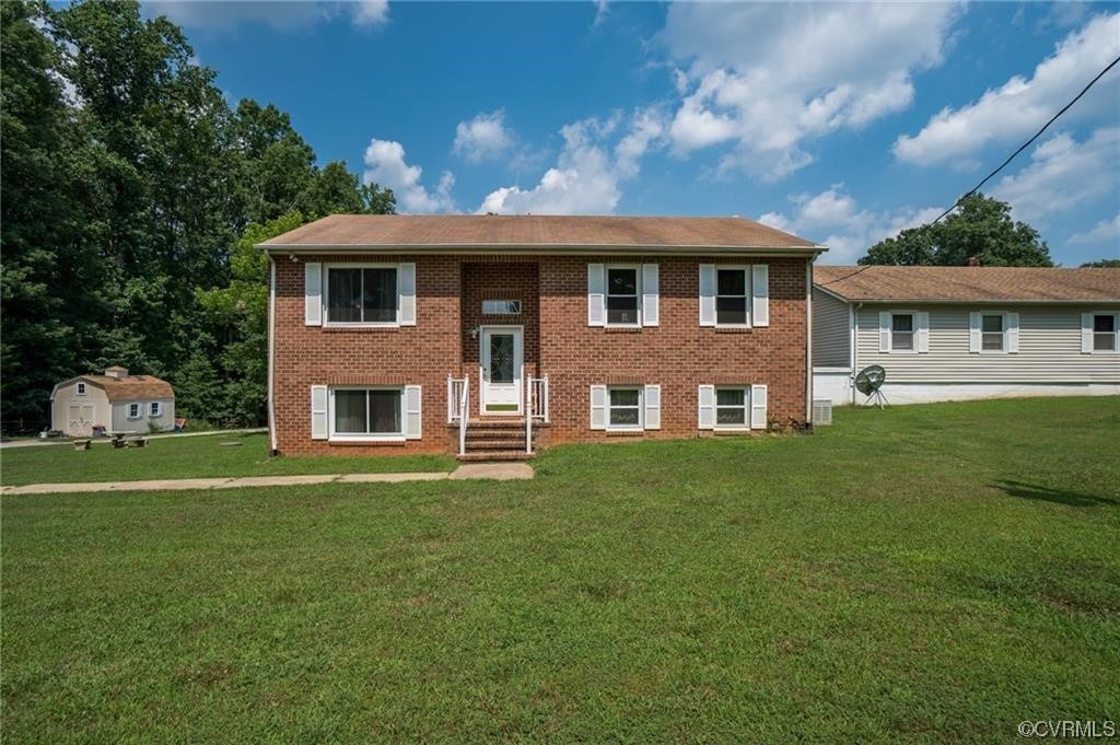4332 Worsham Road Powhatan, VA 23139 - Photo 2 of 44 Gallery Image 2