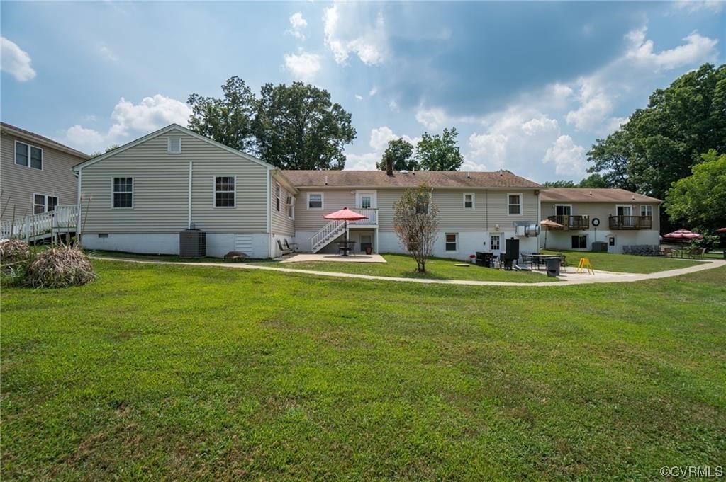 4332 Worsham Road Powhatan, VA 23139 - Photo 7 of 44 Gallery Image 7