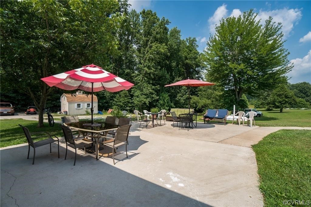 4332 Worsham Road Powhatan, VA 23139 - Photo 8 of 44 Gallery Image 8