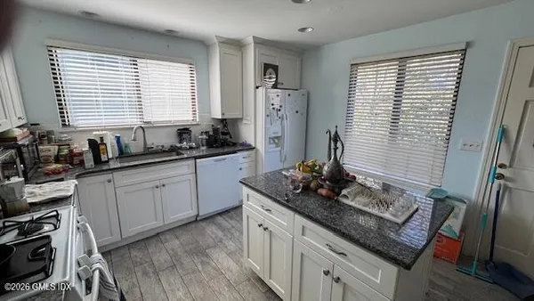 $8,000 | 314 West Lyon Farm Drive, Unit 314, Greenwich, CT 06831