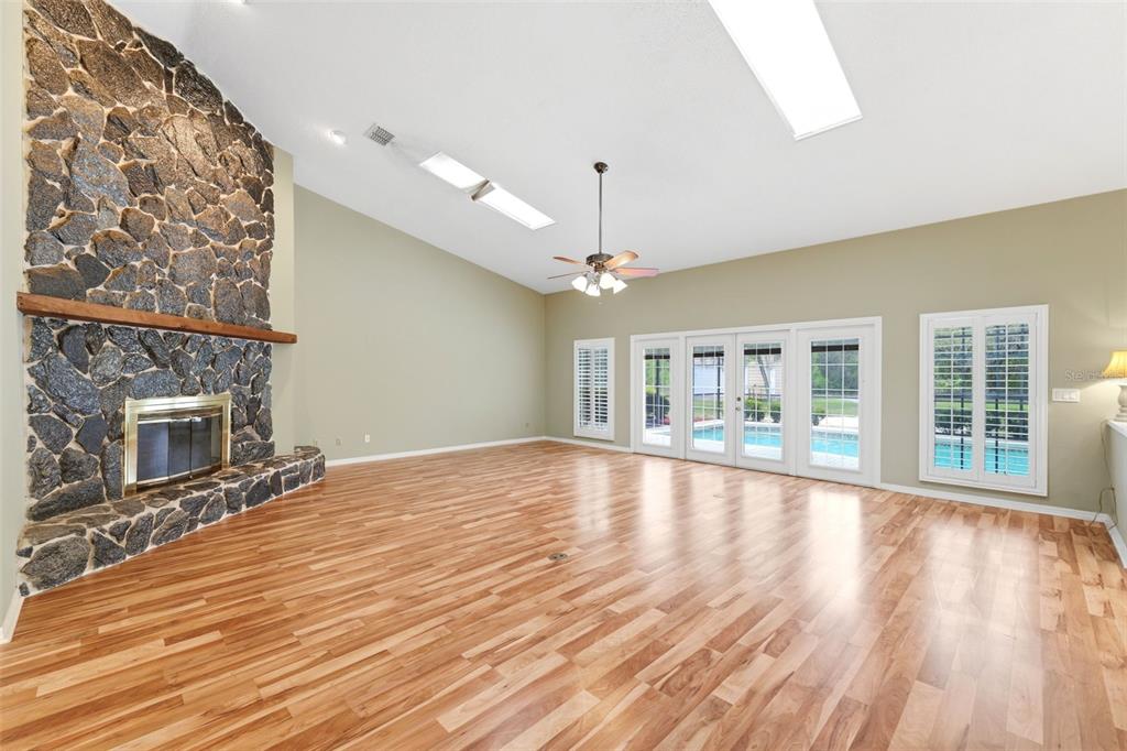18805 Kelly Road Spring Hill, FL 34610 - Photo 7 of 68