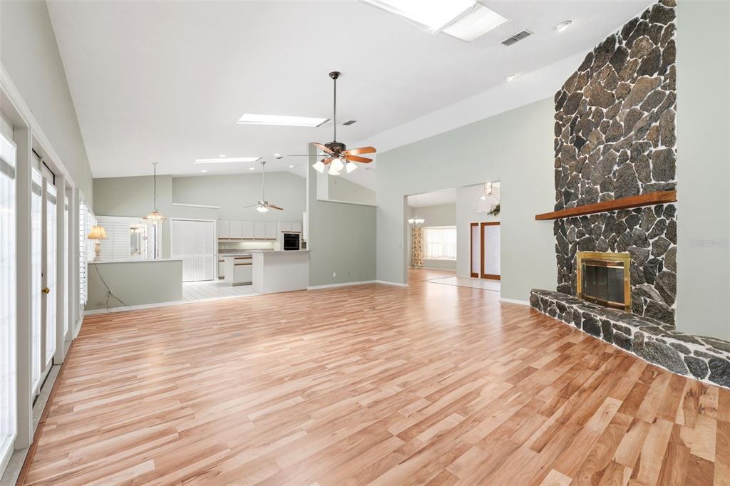 18805 Kelly Road Spring Hill, FL 34610 - Photo 9 of 68