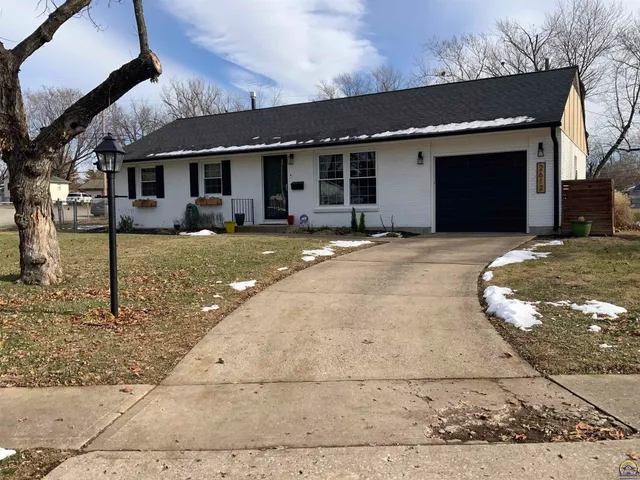 $199,777 | 2612 Southwest Belle Avenue, Topeka, KS 66614