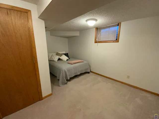 $199,777 | 2612 Southwest Belle Avenue, Topeka, KS 66614