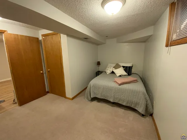 $199,777 | 2612 Southwest Belle Avenue, Topeka, KS 66614