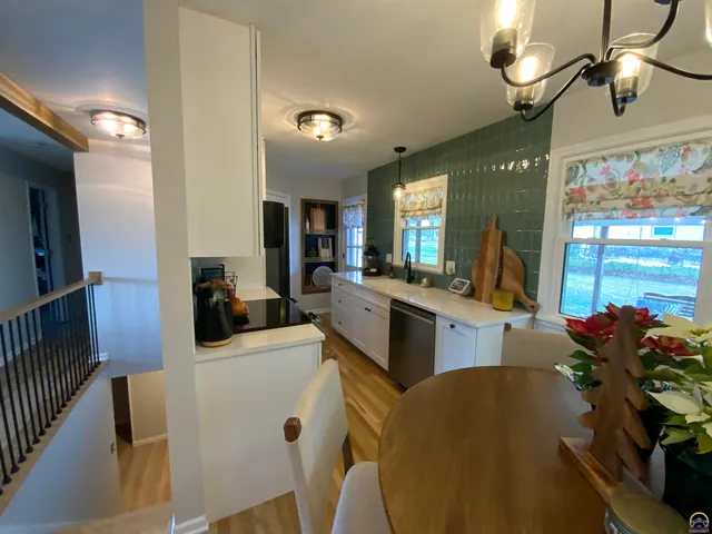 $199,777 | 2612 Southwest Belle Avenue, Topeka, KS 66614