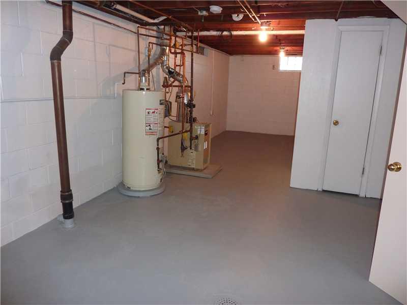 952 Harper Road Crescent, PA 15046 - Photo 13 of 18 Basement/Game Room. 29 X11 BASEMENT.