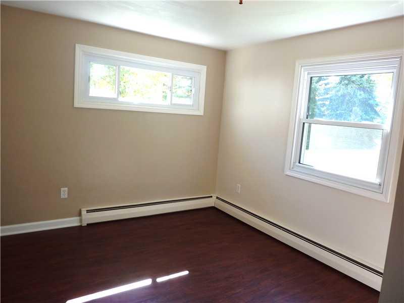 952 Harper Road Crescent, PA 15046 - Photo 5 of 18 Dining Room. THE PERFECT GATHERING PLACE.