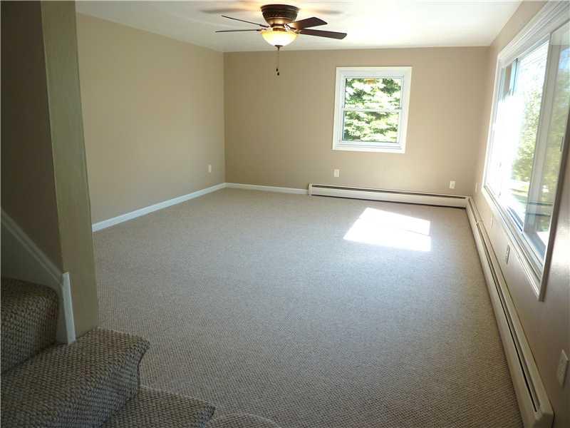 952 Harper Road Crescent, PA 15046 - Photo 7 of 18 Living Room. A GREAT ROOM FOR ENTERTAINING.