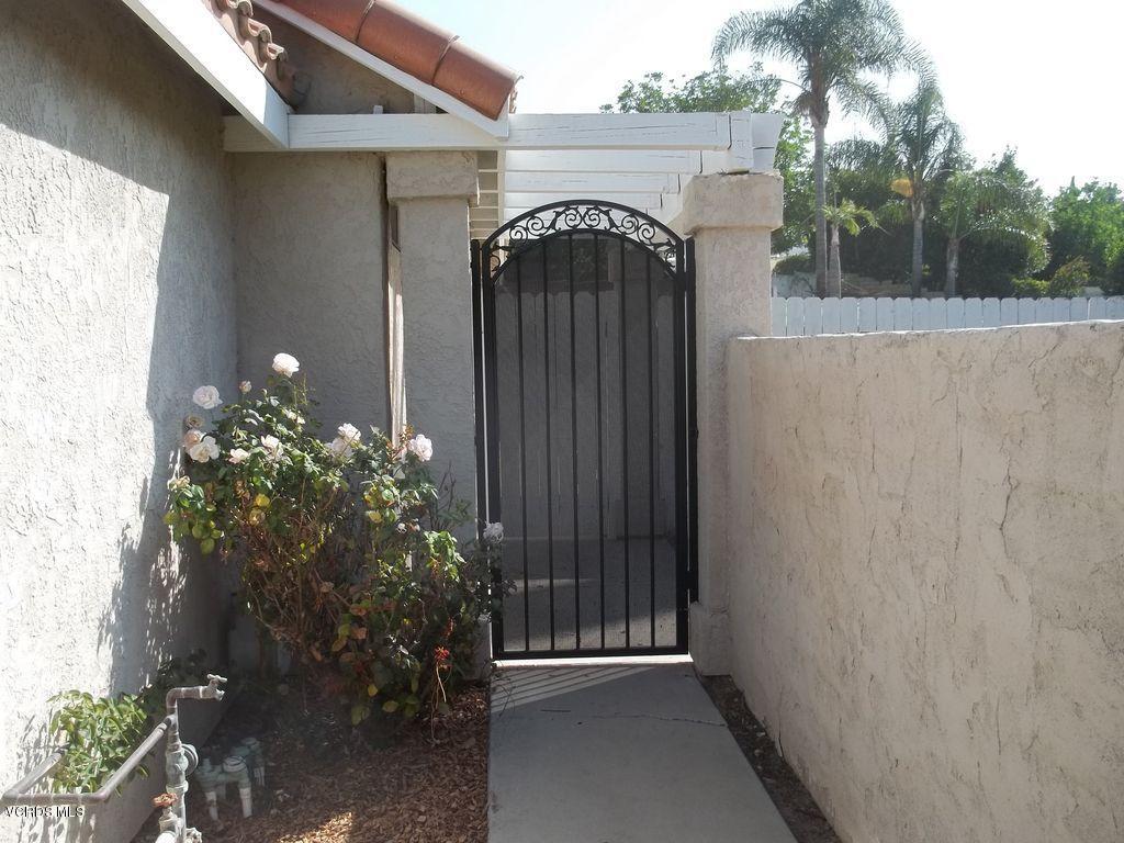 2410 Ridge View Court Simi Valley, CA 93065 - Photo 3 of 18 3