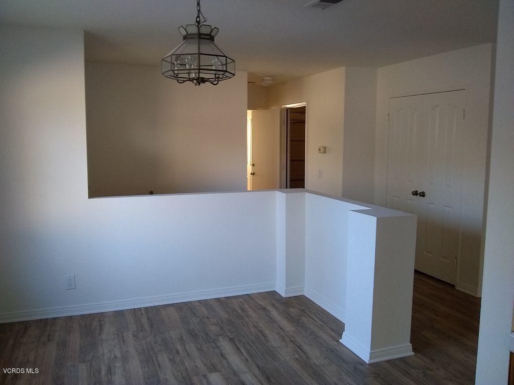 2410 Ridge View Court Simi Valley, CA 93065 - Photo 6 of 18 6