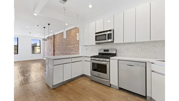 $825,000 | 506 East 119th Street, Unit PH | East Harlem