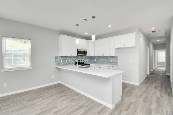 $1,900 | 5941 Southlea Street, Houston, TX 77033