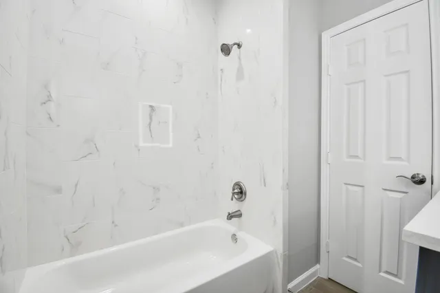 $2,000 | 5941 Southlea Street, Houston, TX 77033