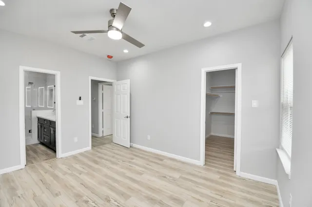 $2,000 | 5941 Southlea Street, Houston, TX 77033