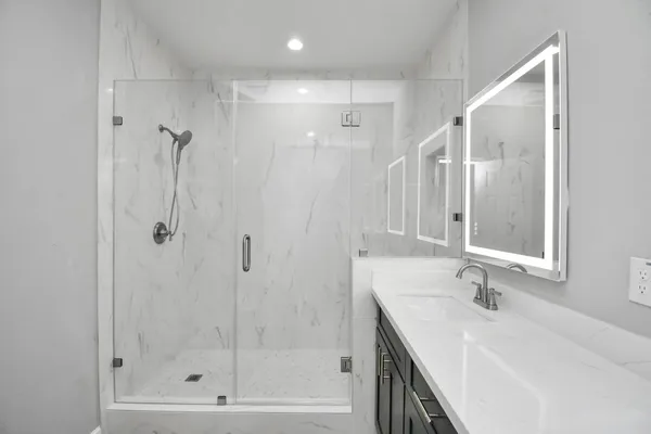 $1,900 | 5941 Southlea Street, Houston, TX 77033