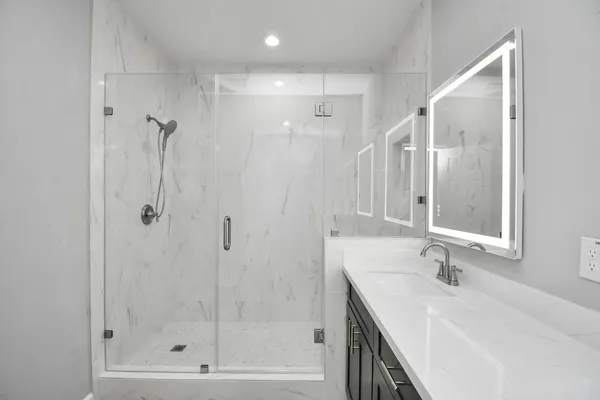 $1,900 | 5941 Southlea Street, Houston, TX 77033