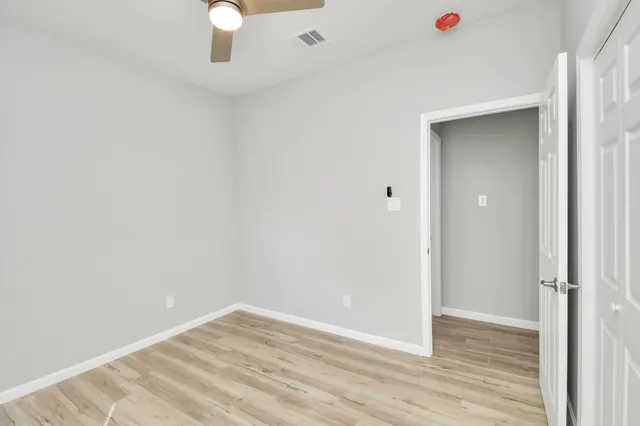 $2,000 | 5941 Southlea Street, Houston, TX 77033