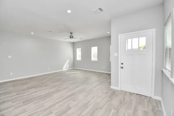 $1,900 | 5941 Southlea Street, Houston, TX 77033