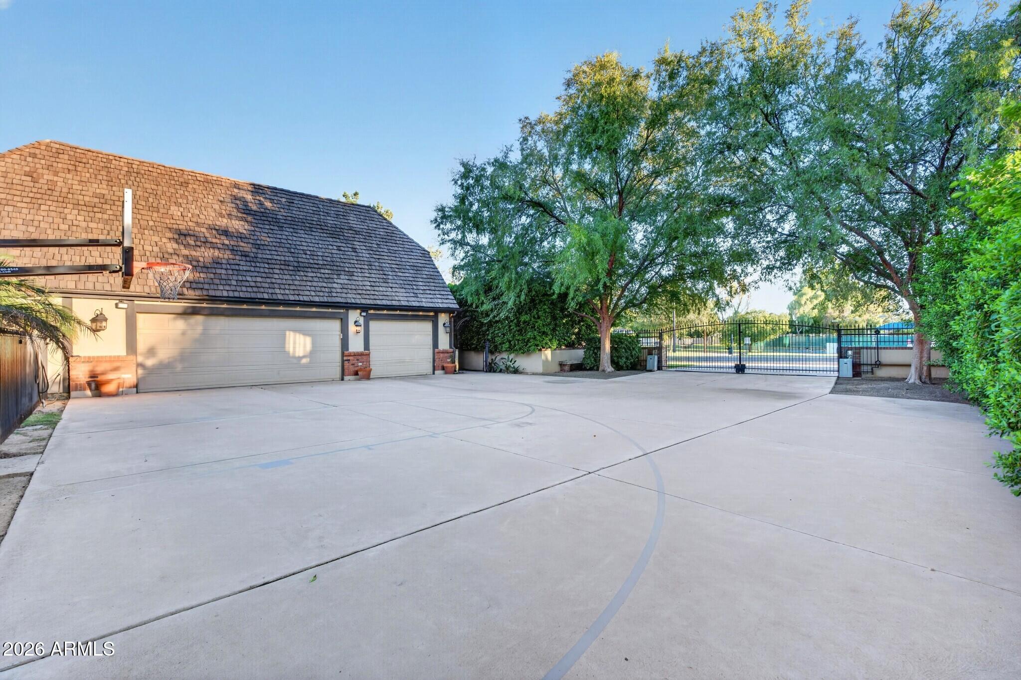 1080 North Riata Street Gilbert, AZ 85234 - Photo 164 of 169 3 Car Garage