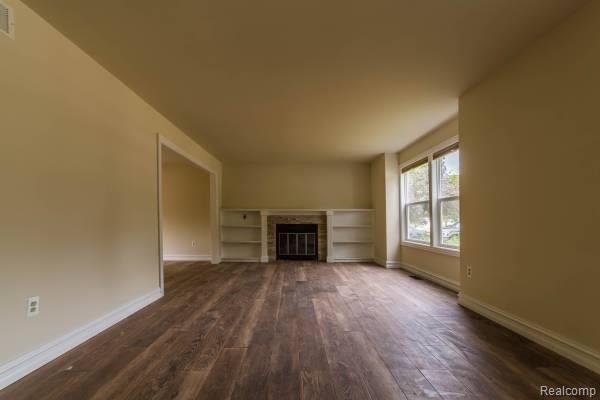 528 Hidden Ridge Drive Troy, MI 48083 - Photo 2 of 30