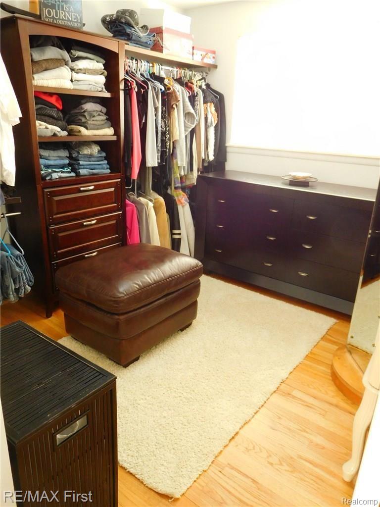 13004 Common Road Warren, MI 48088 - Photo 16 of 20 4 BEDROOMS (2).jpg
