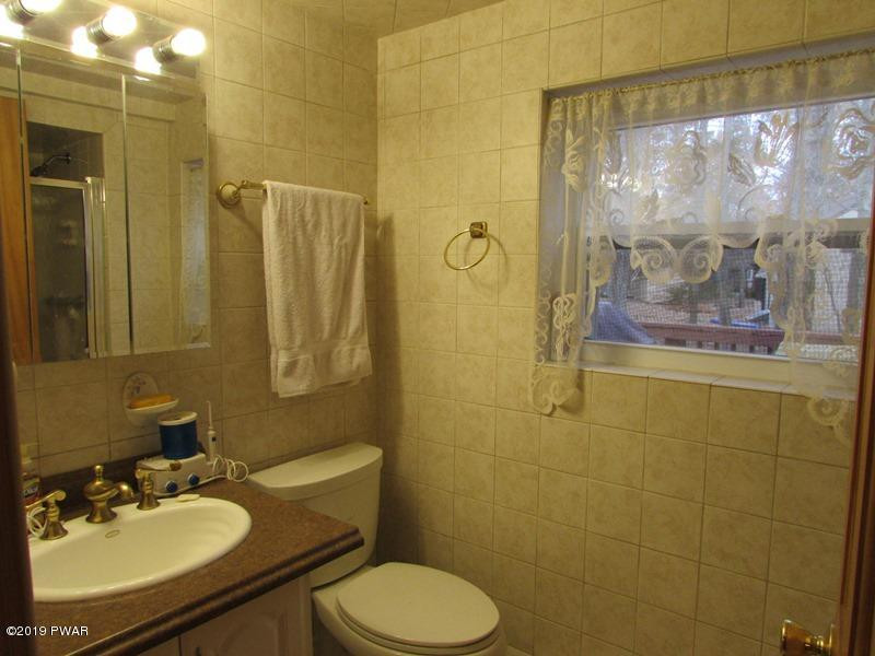 100 Rodeo Drive Hawley, PA 18428 - Photo 14 of 42