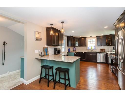 47 Appleton Avenue Hamilton, MA 01982 - Photo 10 of 20 Gallery Image 10