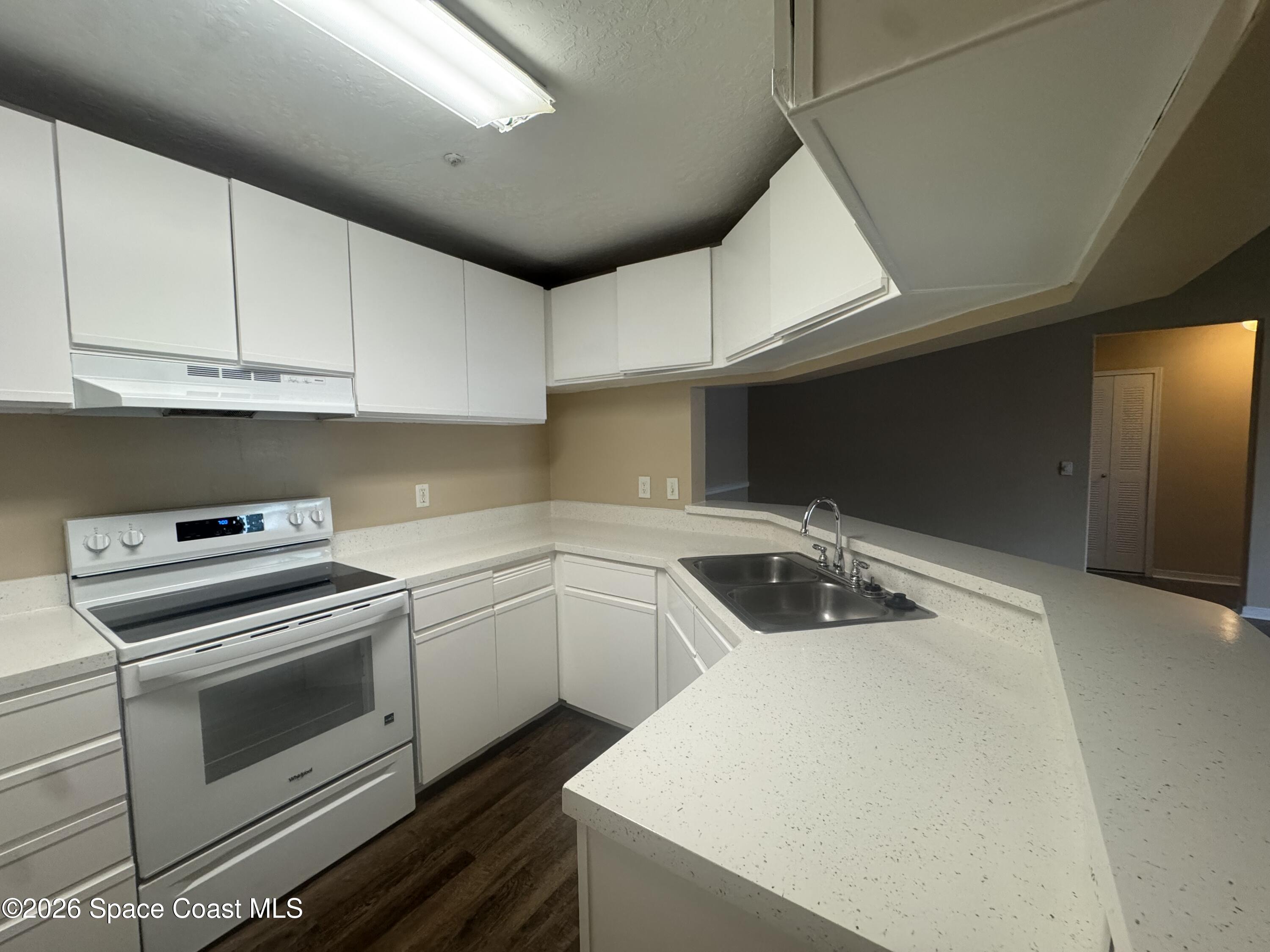 7667 North Wickham Road, Unit 1415 Melbourne, FL 32940 - Photo 5 of 23 IMG_7480