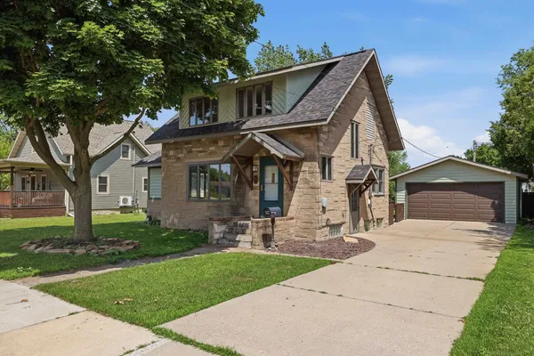 $199,900 | 321 10th Street South, Wisconsin Rapids, WI 54494