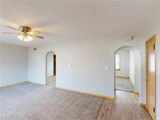 $900 | 902 North Cedar Street, Nevada, MO 64772