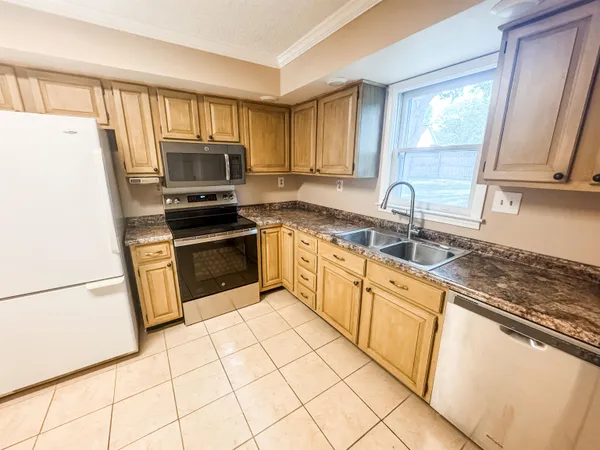 $2,300 | 1062 Fredericksburg Cove, Collierville, TN 38017