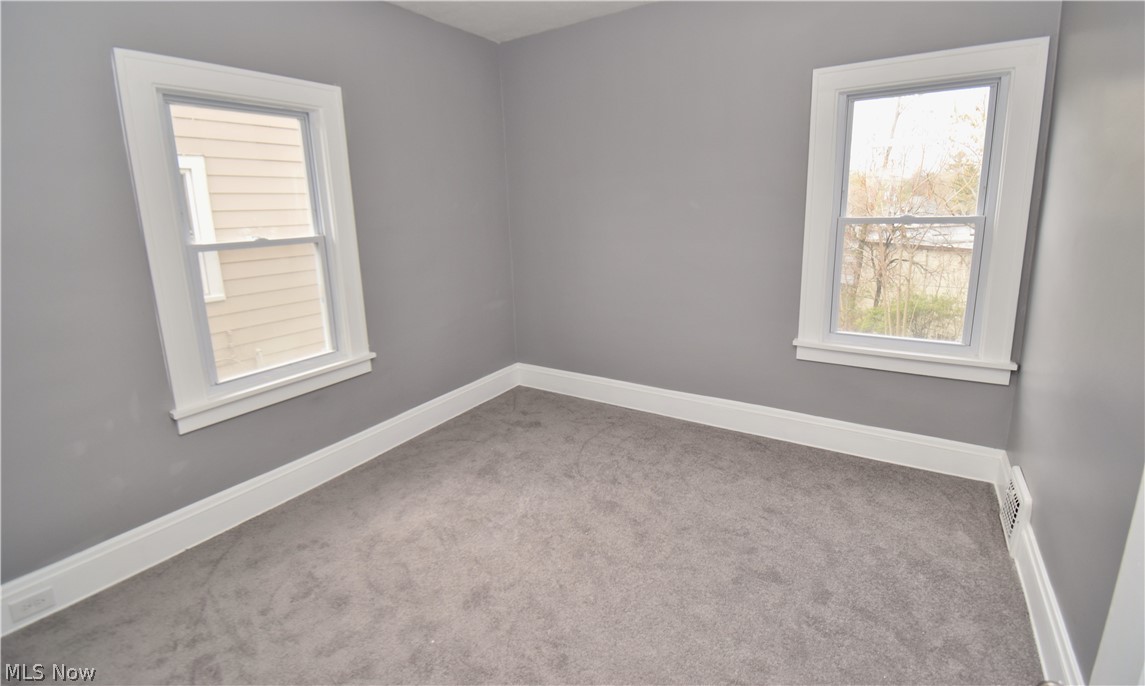 18612 Neff Road Cleveland, OH 44119 - Photo 12 of 19 Gallery Image 12