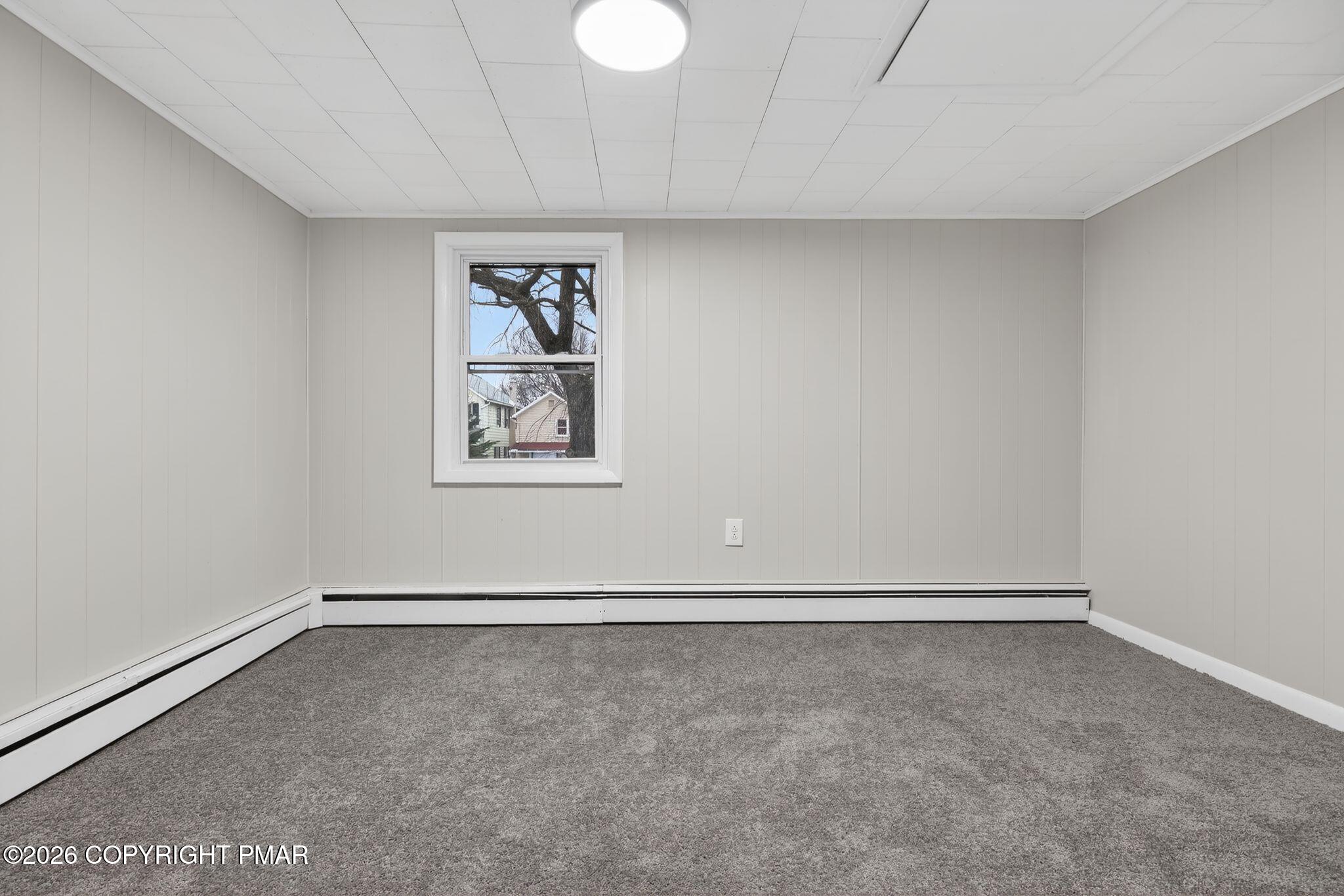 24 Wyoming Street Ashley, PA 18706 - Photo 14 of 29 16_24_Wyoming_St_Ashley_PA_18706-Living_