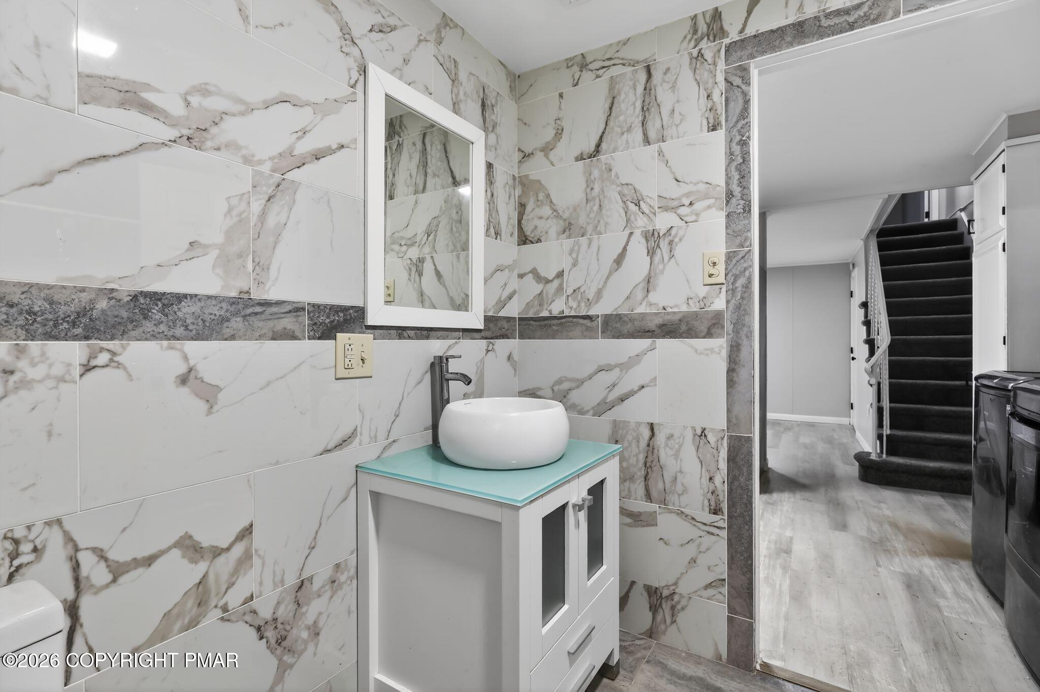 24 Wyoming Street Ashley, PA 18706 - Photo 18 of 29 20_24_Wyoming_St_Ashley_PA_18706-Bathroo