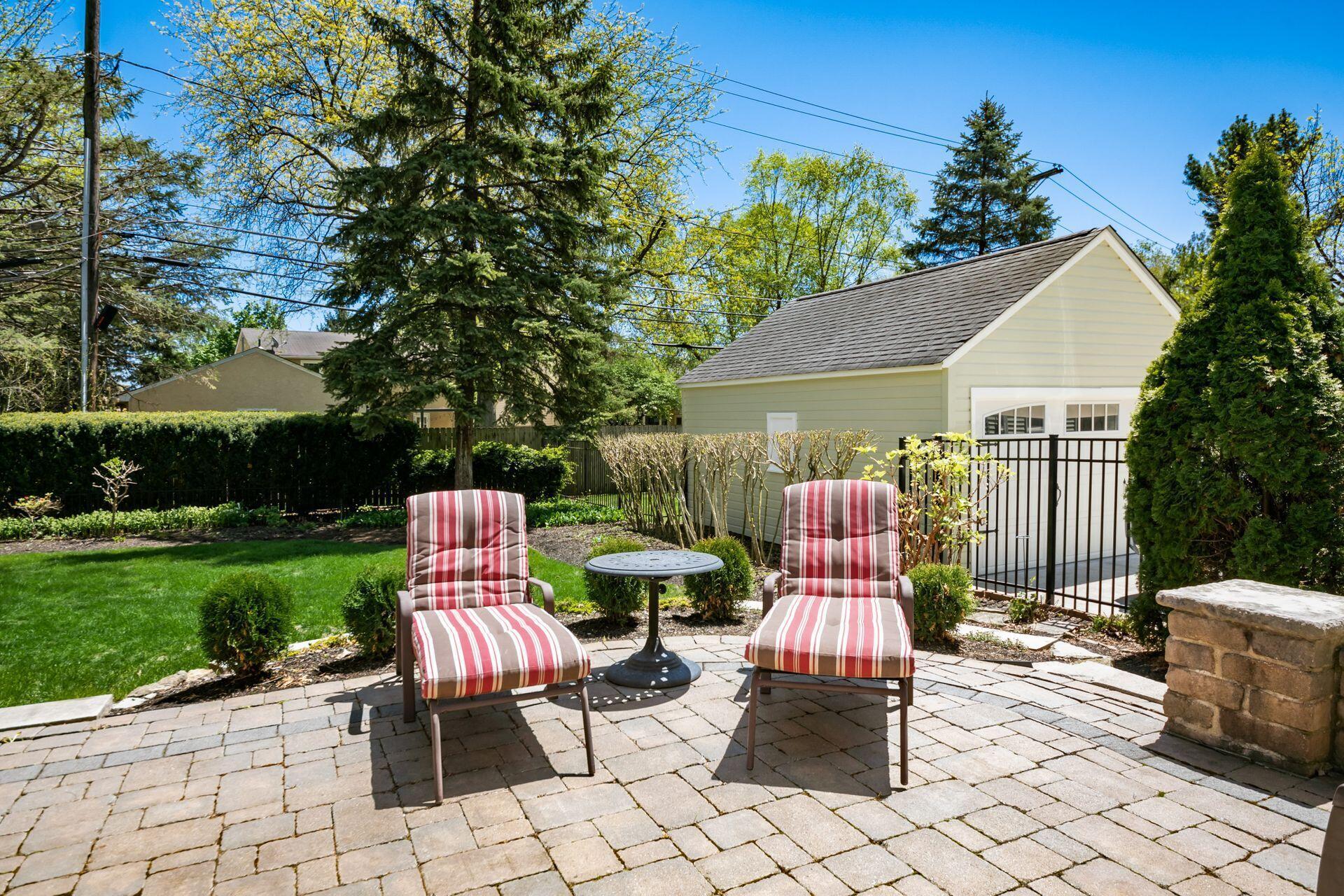 2014 Edgemont Road North Upper Arlington, OH 43212 - Photo 46 of 55 Pave Patio