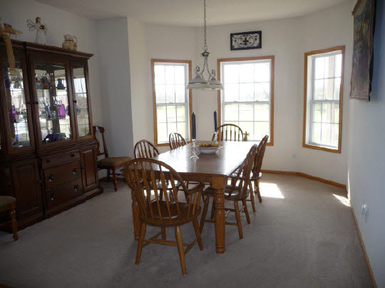 4302 West Sumner Road Leaf River, IL 61047 - Photo 5 of 11 Gallery Image 5