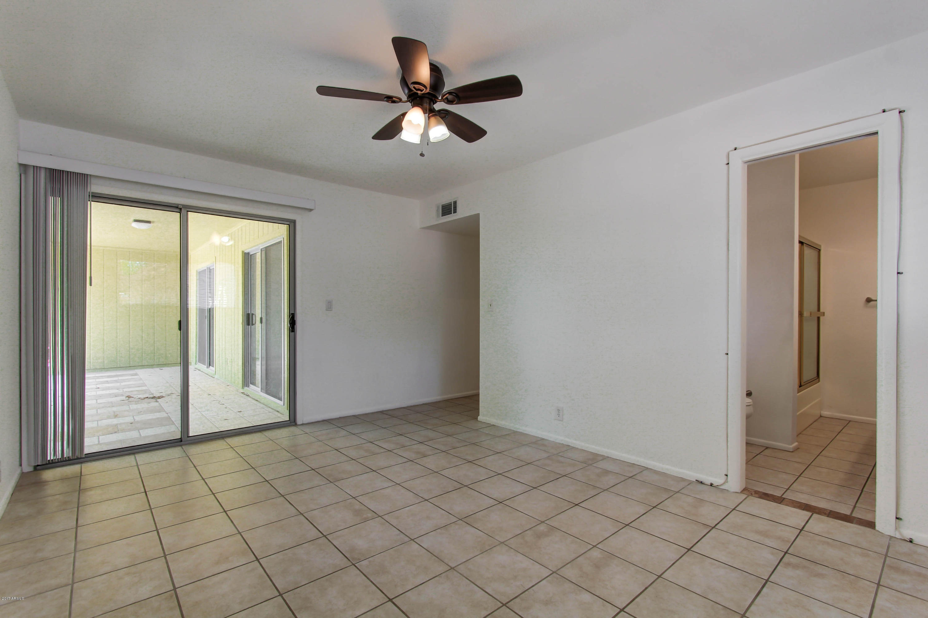 839 South Power Road Mesa, AZ 85206 - Photo 8 of 15 008_Master Bedroom