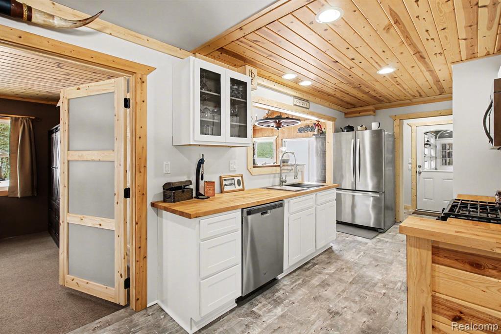 9631 Byron Road Howell, MI 48855 - Photo 13 of 50 Gallery Image 13
