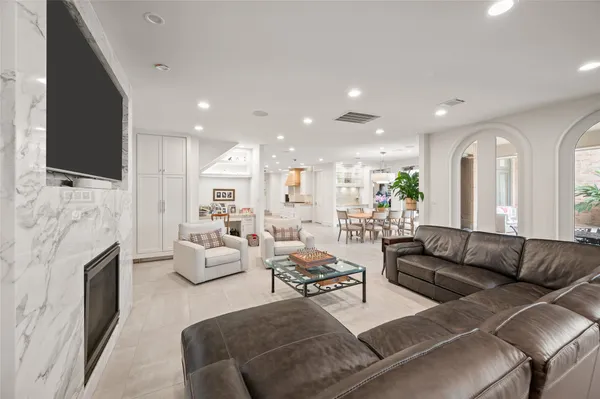 $6,350,000 | 11518 Shadow Way Street, Houston, TX 77024