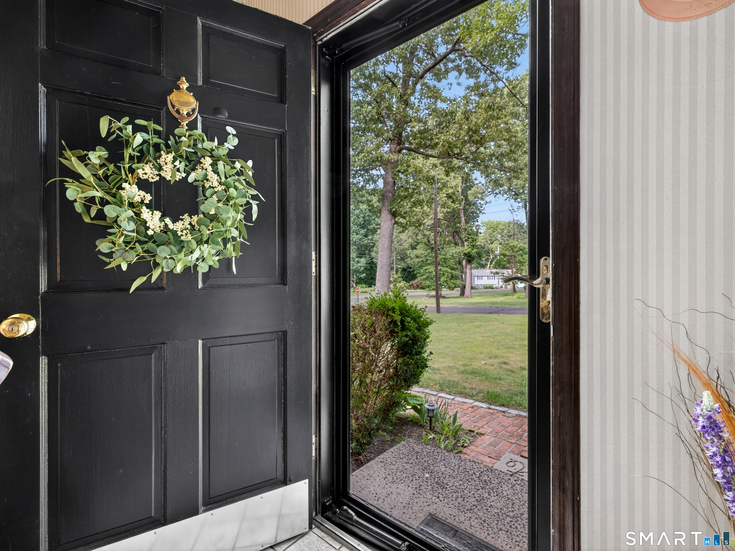 14 Hunters Ridge Road Shelton, CT 06484 - Photo 2 of 39