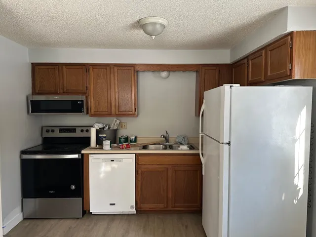 $1,350 | 26 Cathedral Road, Rindge, NH 03461