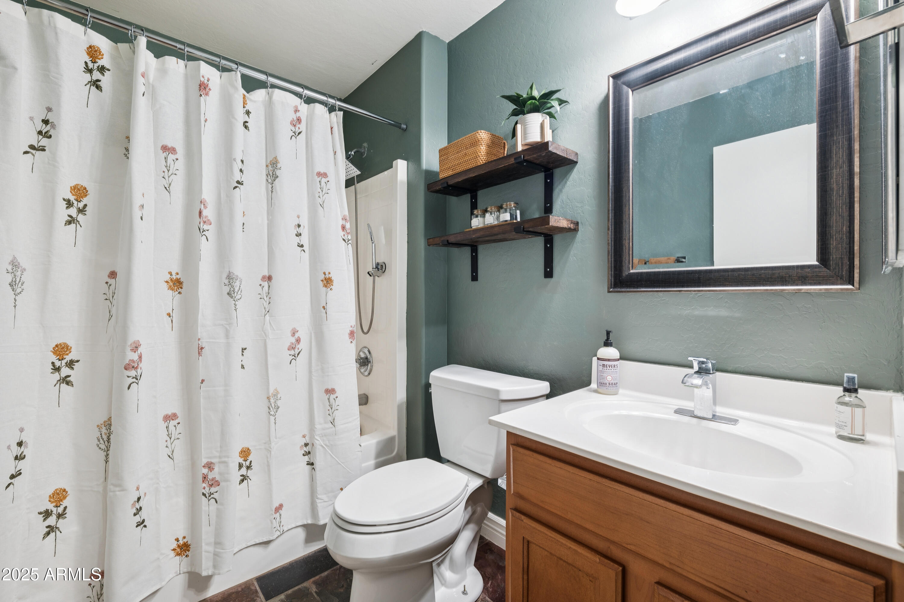 1718 East Harwell Road Phoenix, AZ 85042 - Photo 23 of 35 24-P1105933