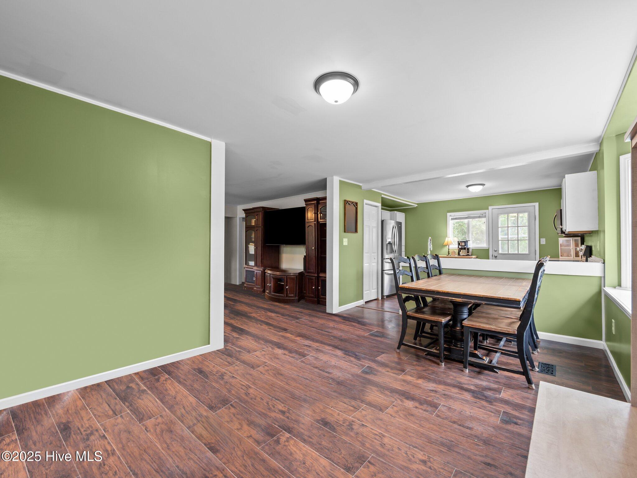 1645 Riggs Road Maysville, NC 28555 - Photo 8 of 42 46-web-or-mls-P4242088 - Remove cages in