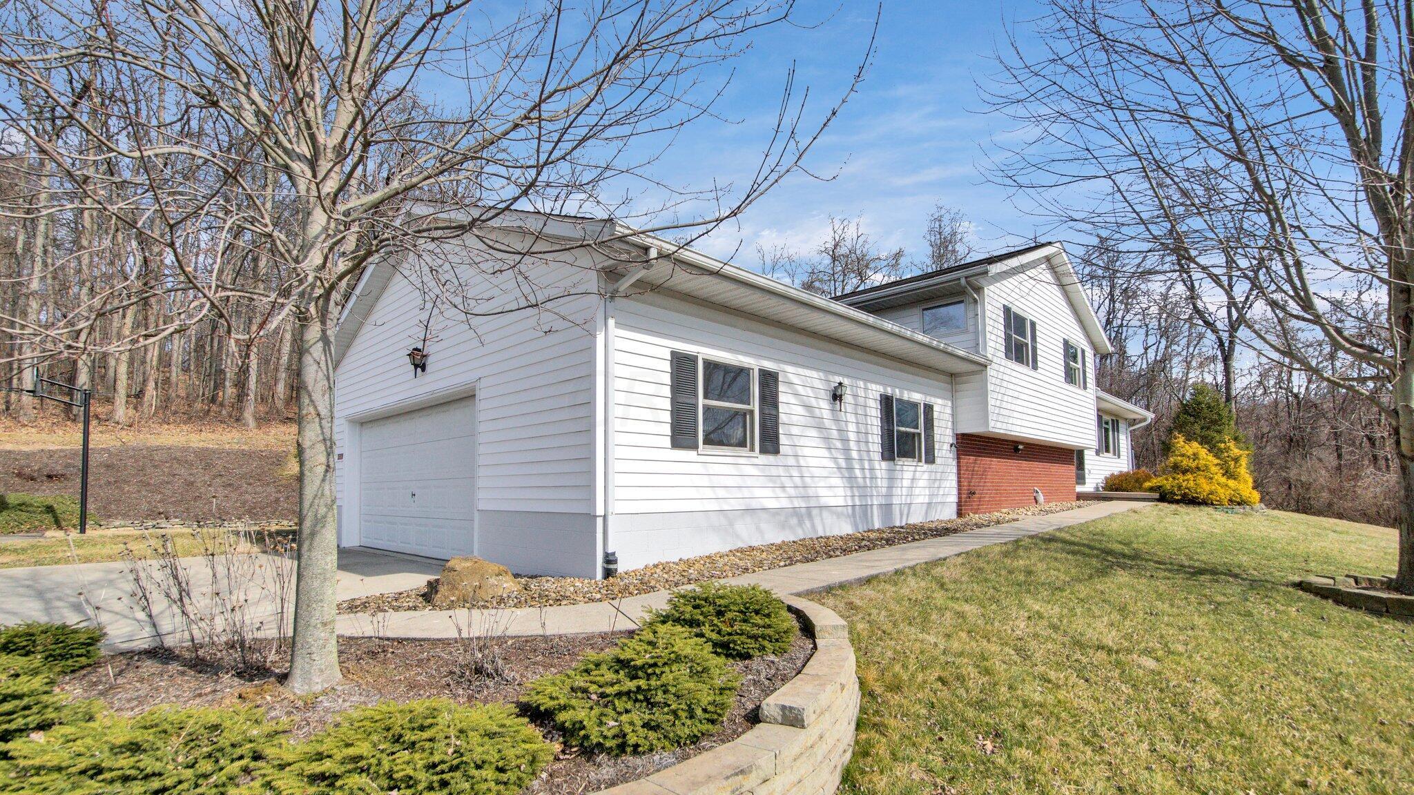 6837 Parr Road Southeast Heath, OH 43056 - Photo 5 of 57 5-web-or-mls-6837-parr-rd-se