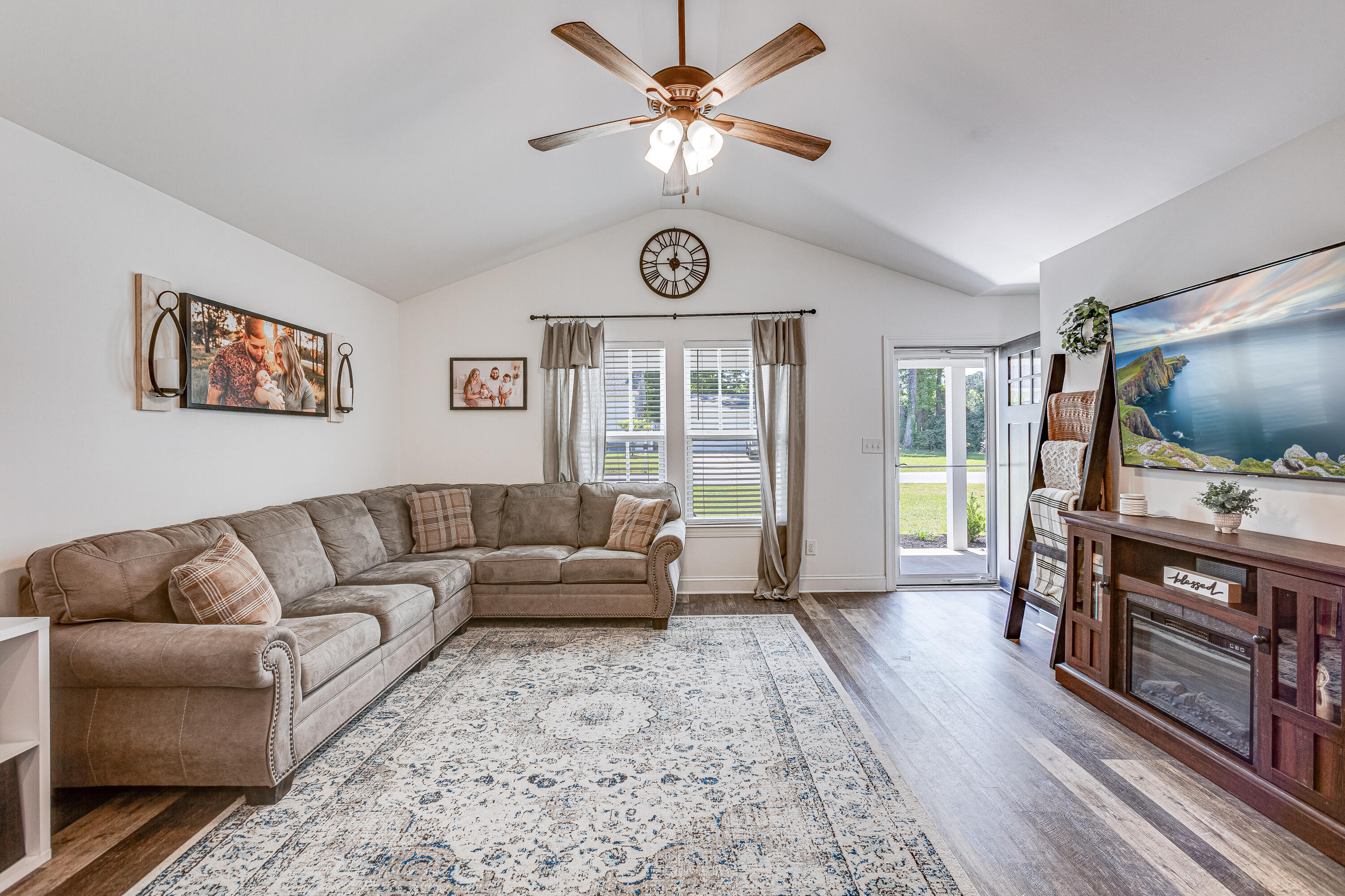 448 Morrow Street Moncks Corner, SC 29461 - Photo 3 of 20 448Morrow.MLS.MoodyBrandingBoutique-21