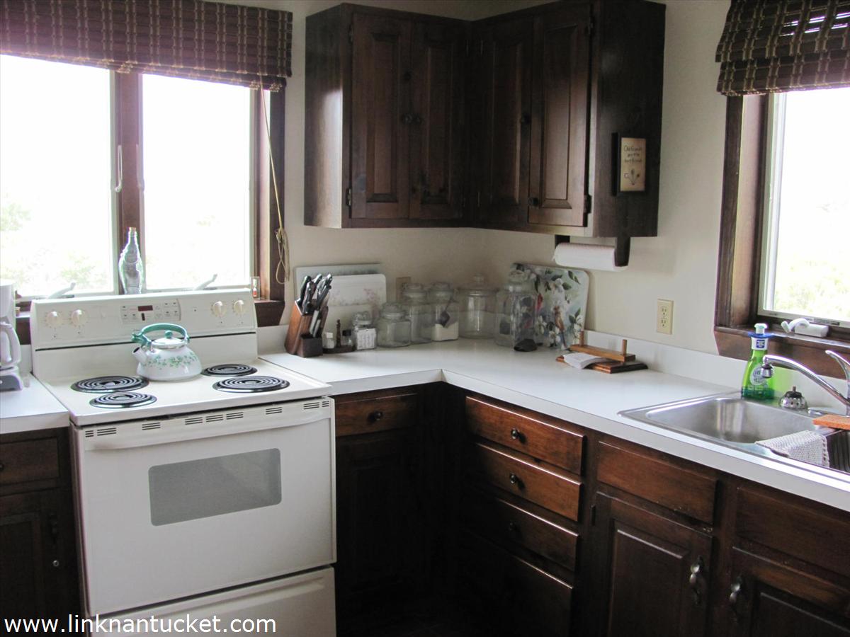37 West Miacomet Road Nantucket, MA 02554 - Photo 5 of 8 Gallery Image 5