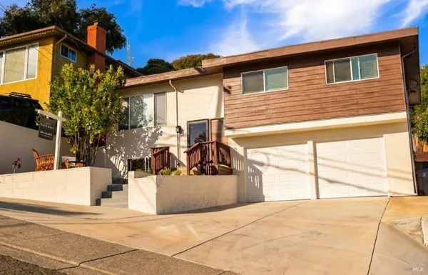 a view of a house with outdoor space