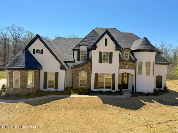 $559,000 | 261 Poplar Lane, Holly Springs, MS 38635